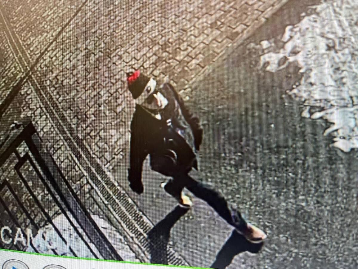 В Перми полиция разыскивает подозреваемого в грабеже пенсионера