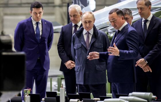 Путин посетил в Перми "Мотовилихинские заводы"