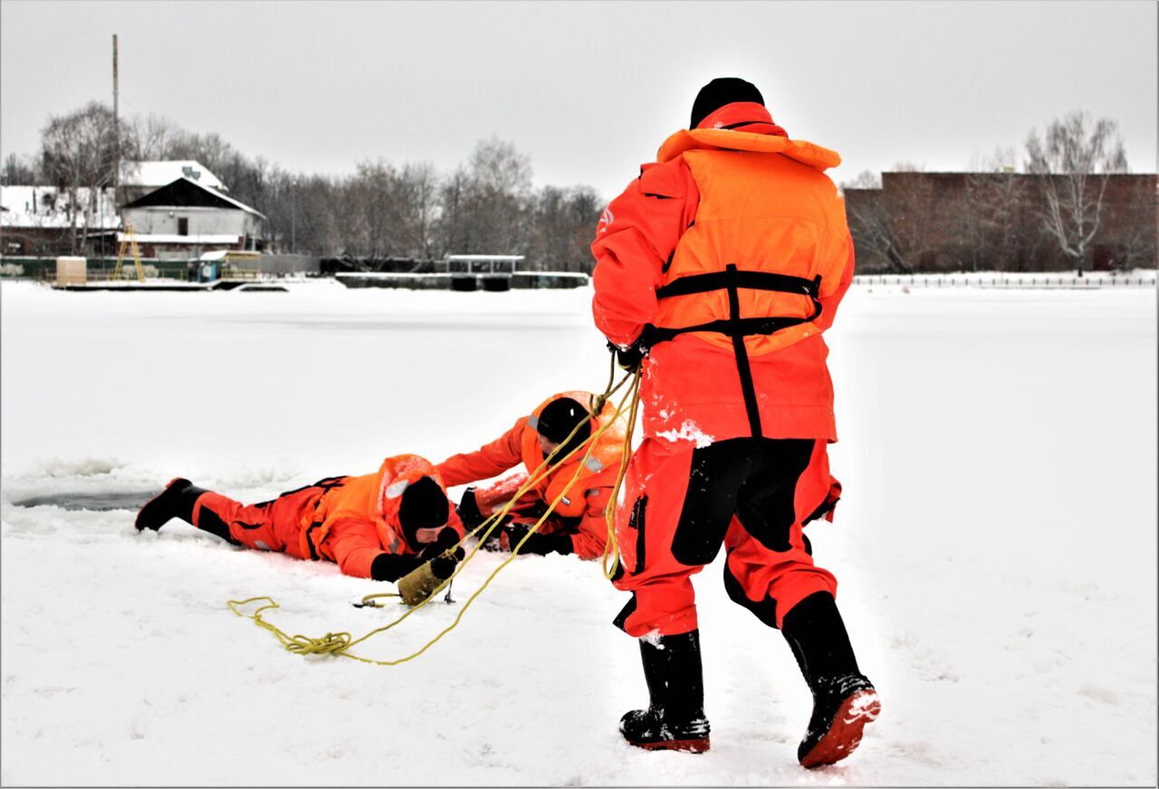Прикамец провалился под лёд и погиб