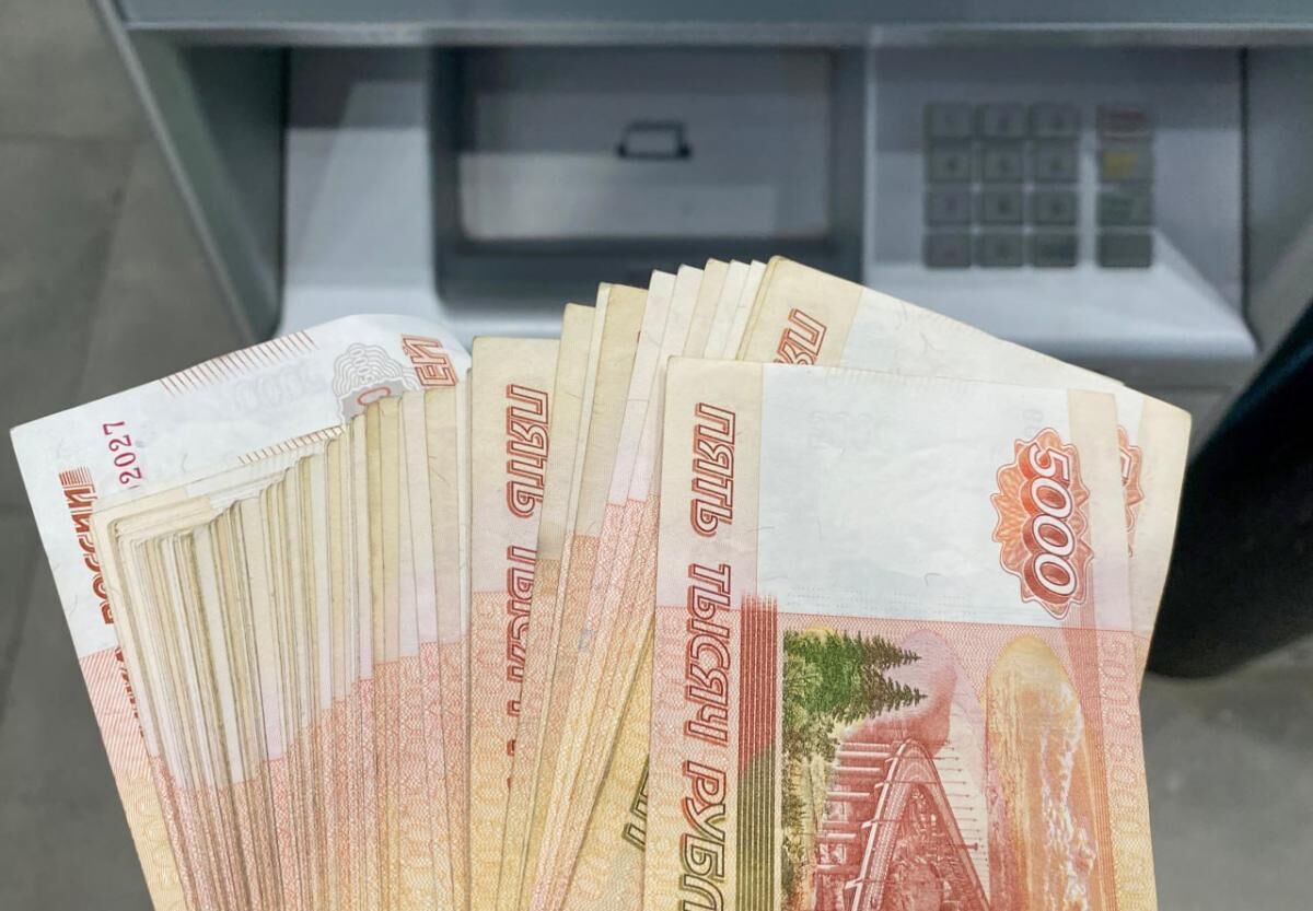 Купюра номиналом 10 тысяч рублей может появиться в России