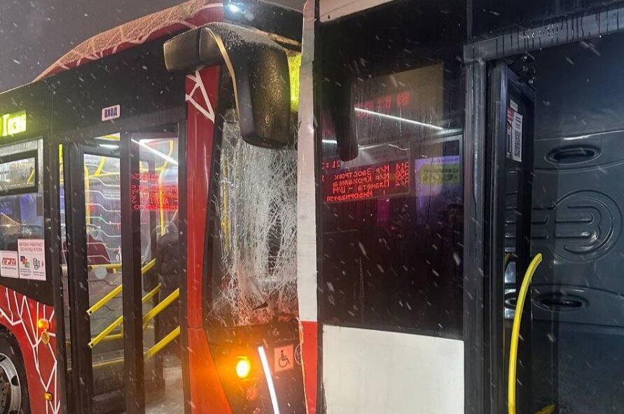 В Перми при столкновении двух автобусов пострадали шесть человек