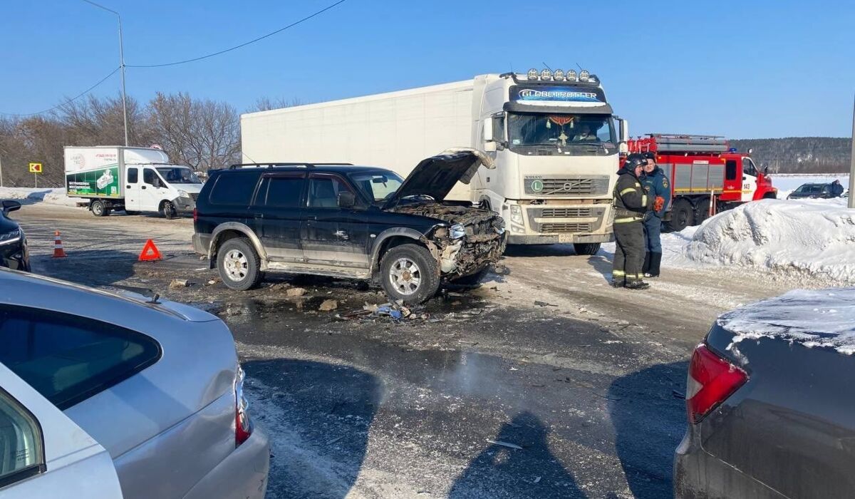 В Пермском крае в ДТП пострадали мужчина и ребёнок