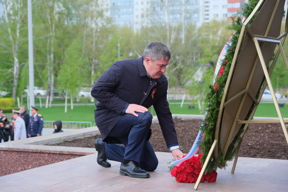 В Перми возложили цветы в честь Дня Победы