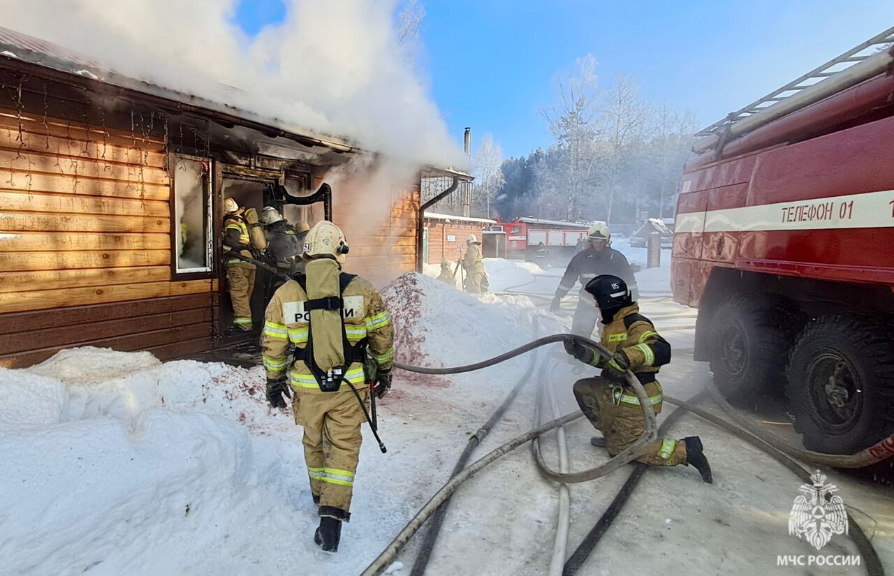 На пожаре в Прикамье погиб человек  