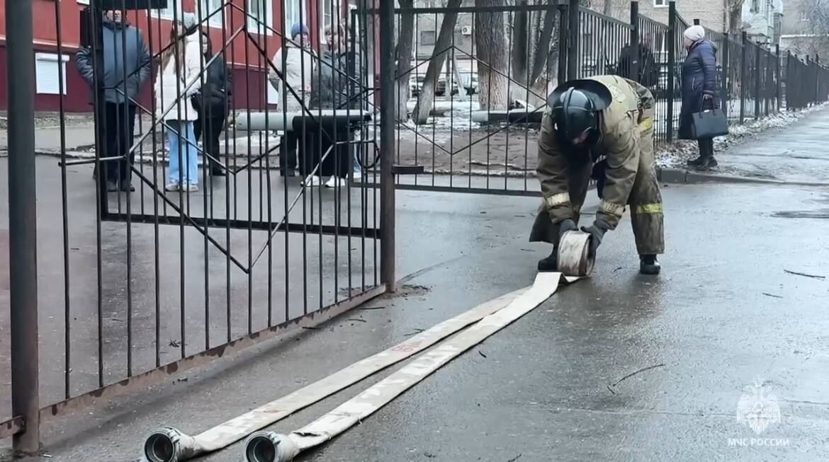 Ликвидировано возгорание в детско-юношеском центре на улице Давыдова в Перми