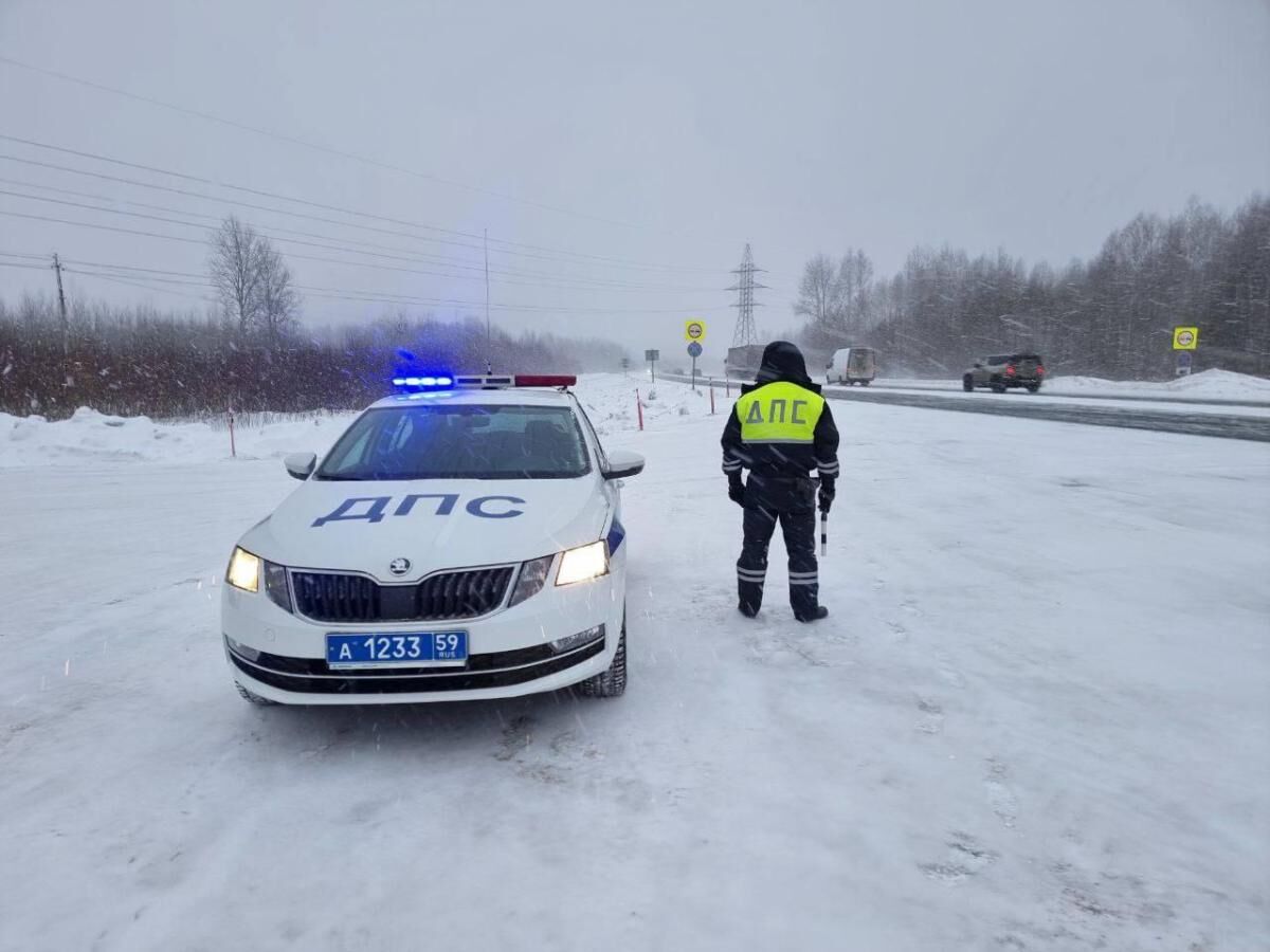 В Пермском крае на трассе Кукуштан—Оса в ДТП попали автобус и легковушка