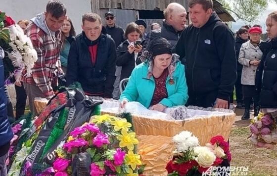 Девушку, чьё тело нашли на заборе в Перми, похоронили в белом платье