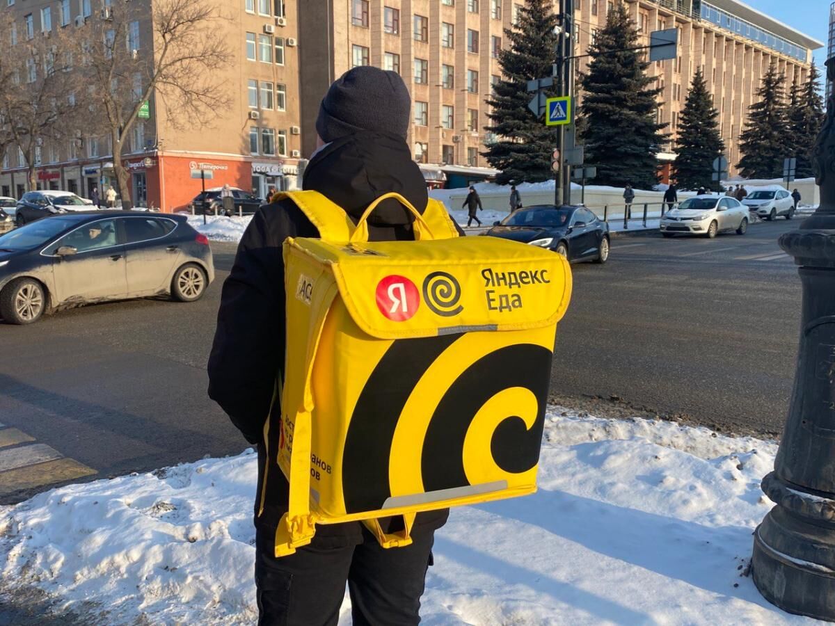 Пермским курьерам готовы платить почти 132 тысячи рублей в месяц