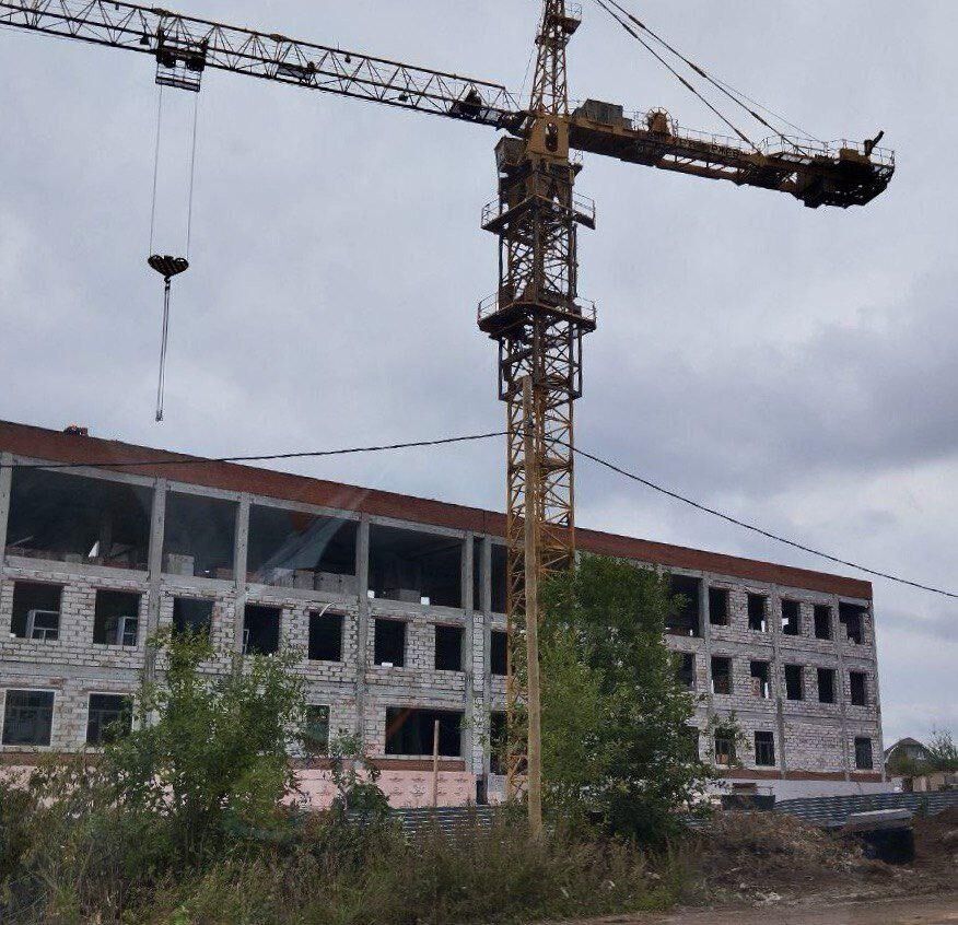 Зампрокурора Соликамска проверил ход строительства новой детской поликлиники