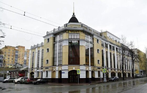 ​На улице Горького в Перми за 670 млн рублей продаётся бизнес-центр