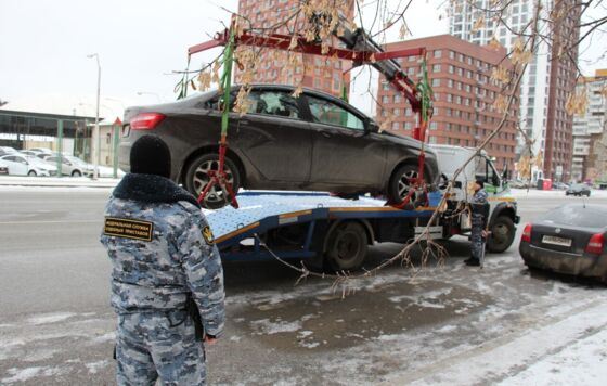 ​Приставы Прикамья в 2025 году за долги арестовали более тысячи автомобилей