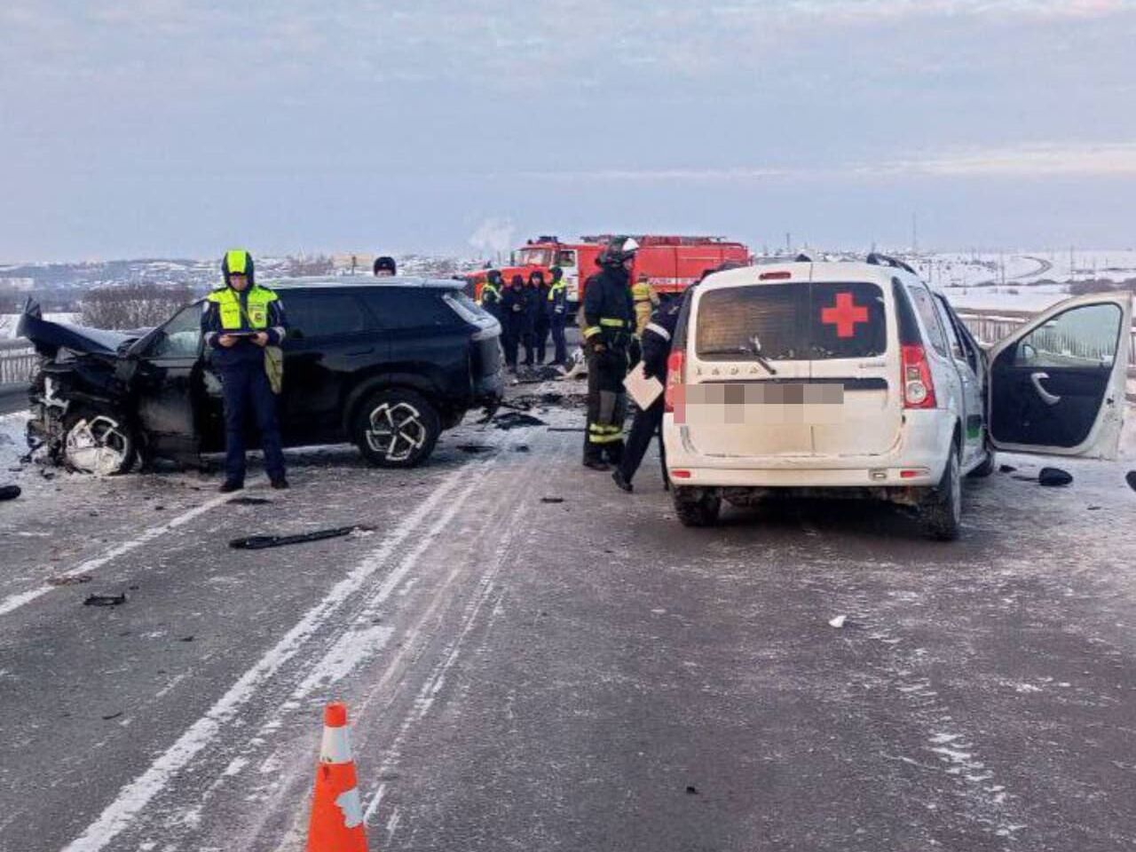 ​В Прикамье в ДТП с санитарным автомобилем скончались четыре человека