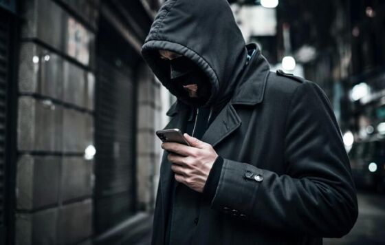 Пенсионерка из Прикамья потеряла полмиллиона рублей из-за интернет-мошенника