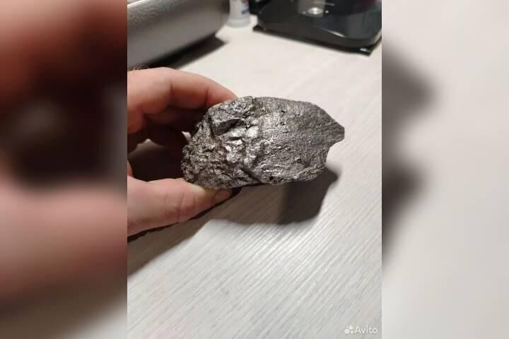 В Пермском крае продают кусочек метеорита за 30 тысяч рублей и чипсинку за 150 тысяч рублей
