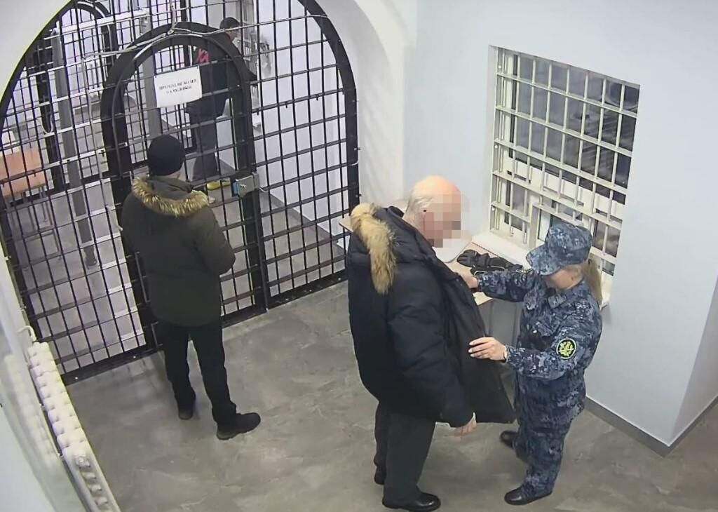 ​Адвокат пытался пронести флэшку в пермский СИЗО