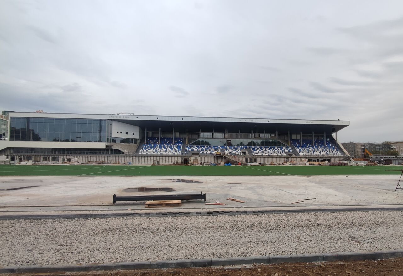 На обновлённом стадионе «Юность» в Перми установили медиафасад
