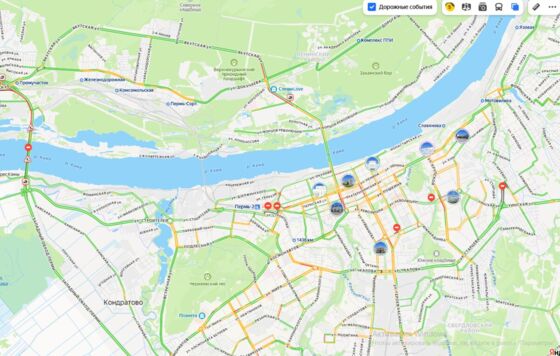 В Перми перед Красавинским мостом скопилась серьёзная пробка  