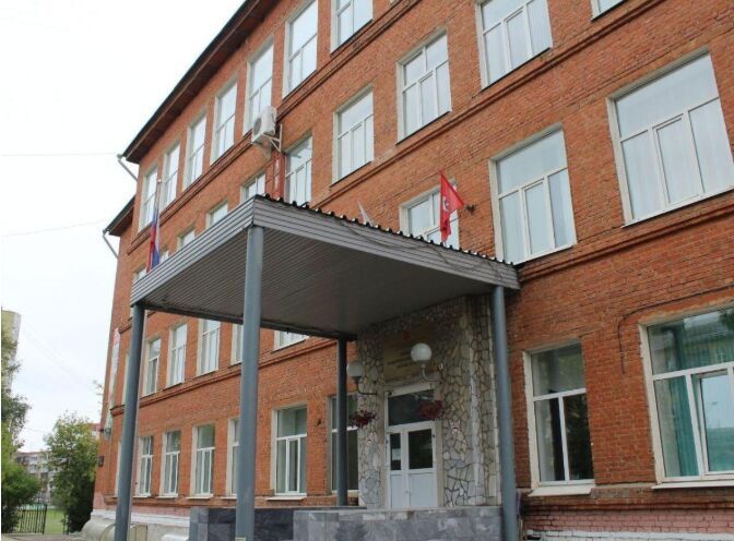 ​Из-за трещин в школе Перми учеников переведут в другие учебные заведения