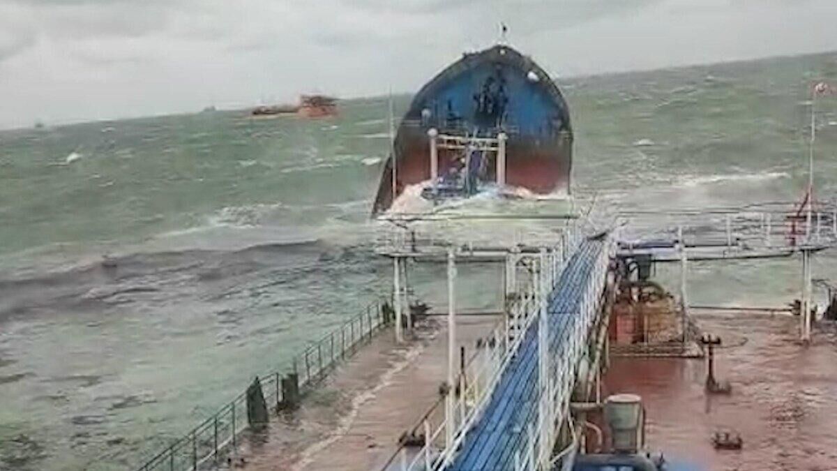 Ущерб экологии от аварии танкеров в Чёрном море оценили в 84,9 млрд рублей