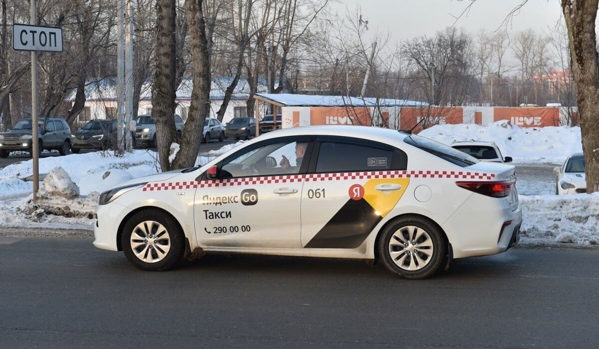 ​Самозанятым таксистам в Прикамье разрешат работать на иномарках